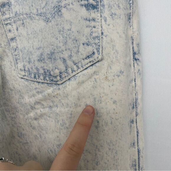 Vintage Levi’s Acid Wash High Waisted Jeans - Picture 10 of 12
